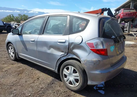 2010 Honda Fit z USA, uszkodzony, nr VIN JHMGE8H21AC035200